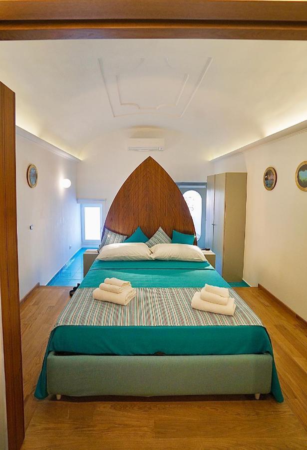 Grotta Verde Luxury Suite By Caprirooms ภายนอก รูปภาพ